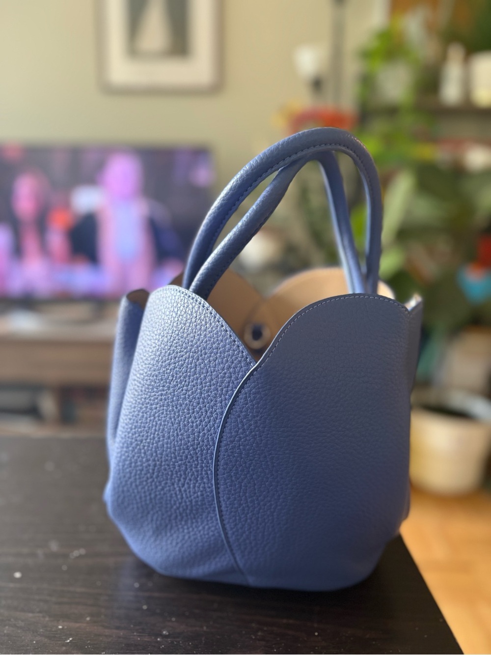 Melie Bianco Tulip Top - Handle Crossbody Tote - Picture 5 of 12